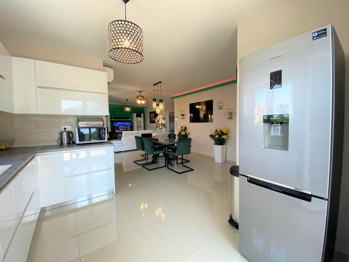 Lux Apartment Sea Shell With Jacuzzi Makarska Extérieur photo
