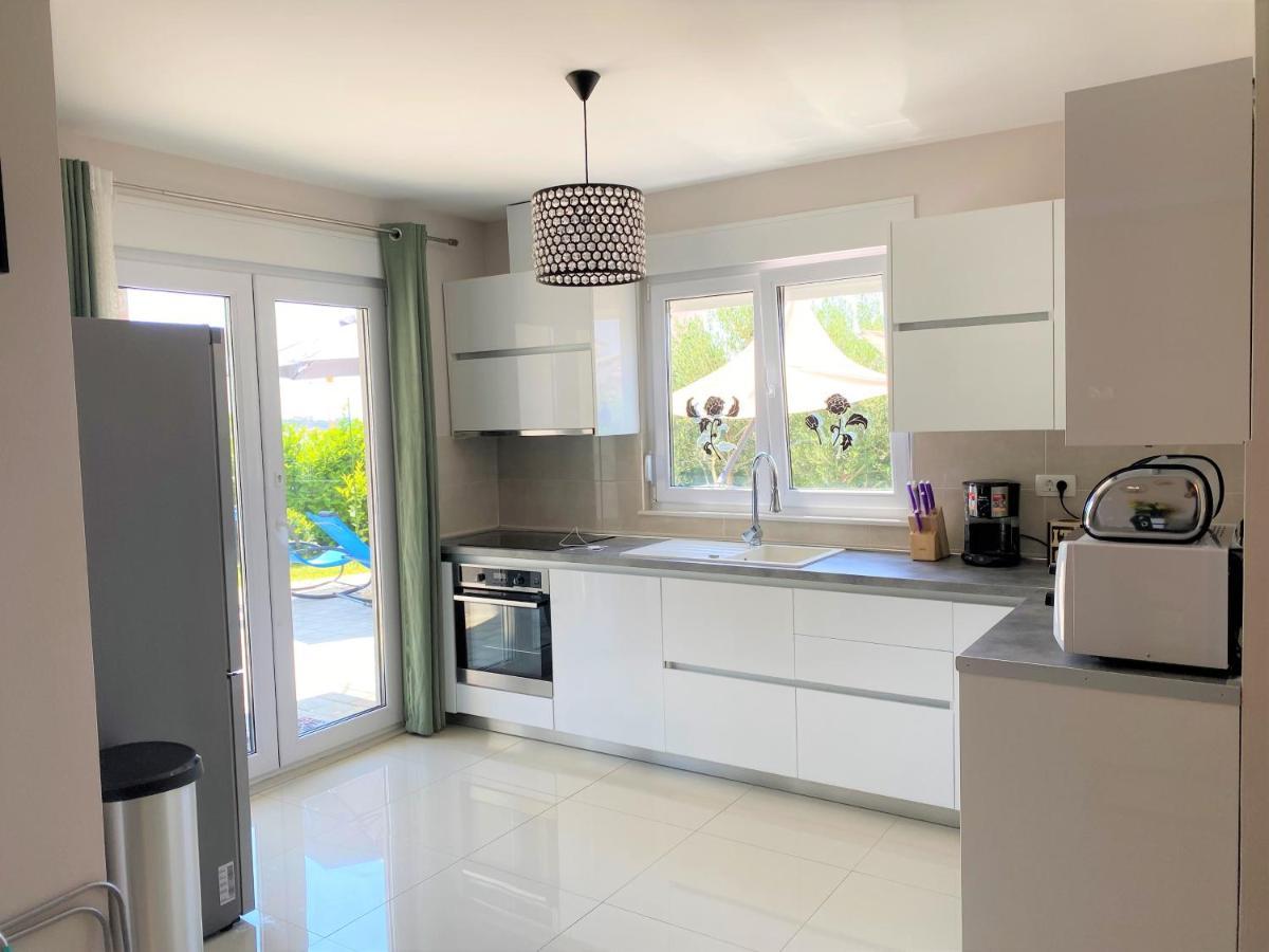 Lux Apartment Sea Shell With Jacuzzi Makarska Extérieur photo