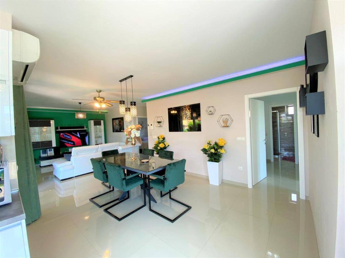 Lux Apartment Sea Shell With Jacuzzi Makarska Extérieur photo