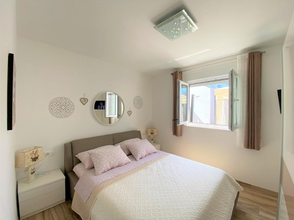 Lux Apartment Sea Shell With Jacuzzi Makarska Extérieur photo