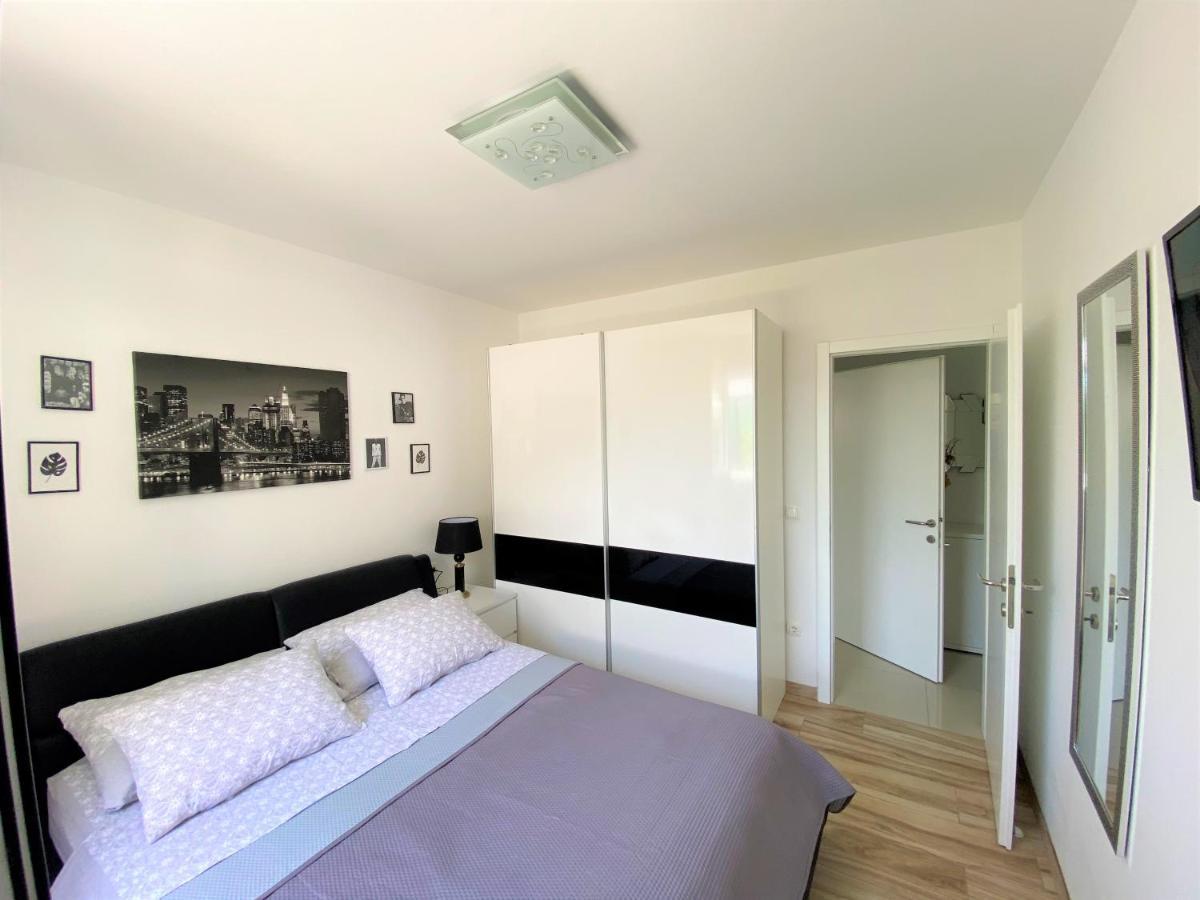 Lux Apartment Sea Shell With Jacuzzi Makarska Extérieur photo