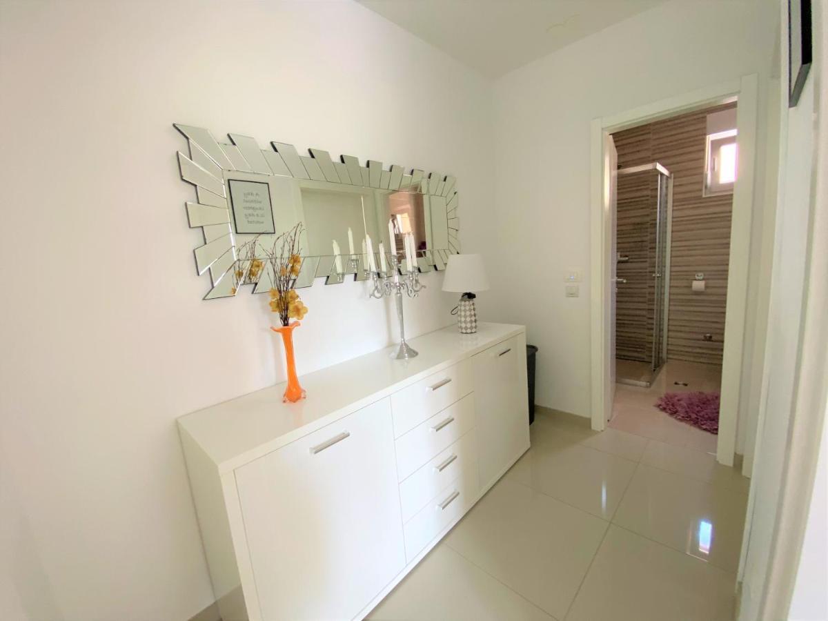 Lux Apartment Sea Shell With Jacuzzi Makarska Extérieur photo