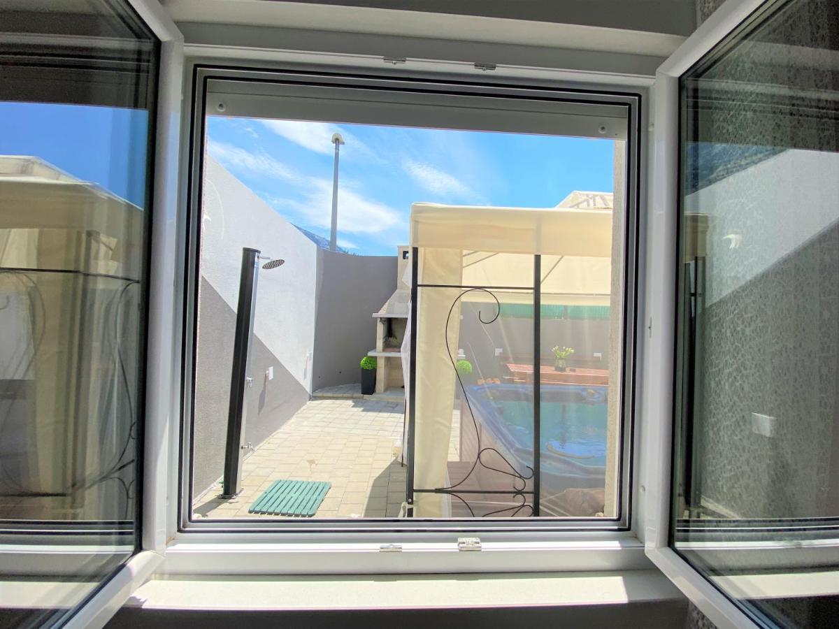 Lux Apartment Sea Shell With Jacuzzi Makarska Extérieur photo